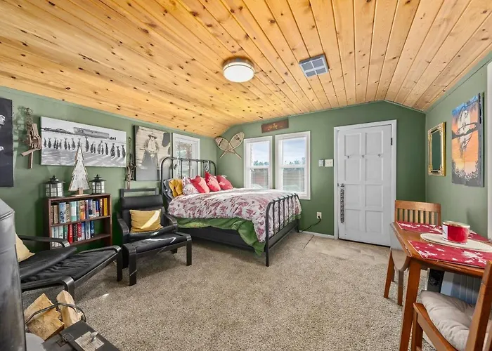 North Fork Ranch Dark Sky Bunkhouse