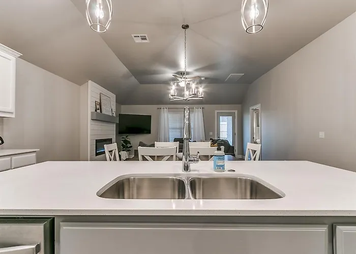 Your Yukon Haven New Home In Great Location!