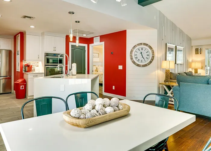 Tropical Oasis In Lehigh Acres: Great For Groups!