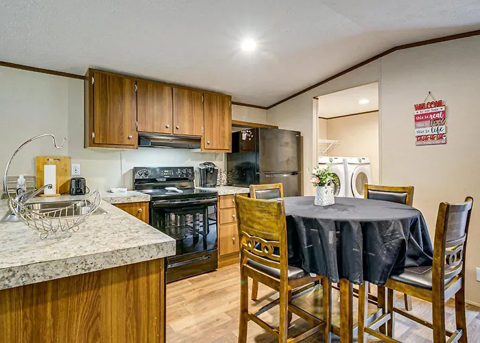Golf, Beaches & More! Pet-Friendly Home In Leland