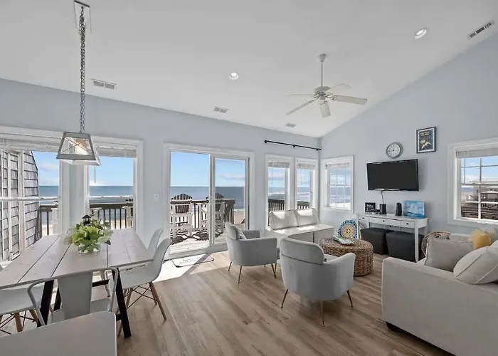 Oceanfront Retreat On Private Beach With Stunning View