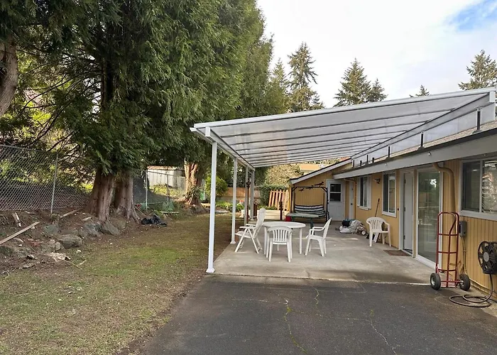 Remodeled 5Br I 5Bed I Marble Baths I Near Seatac Airport