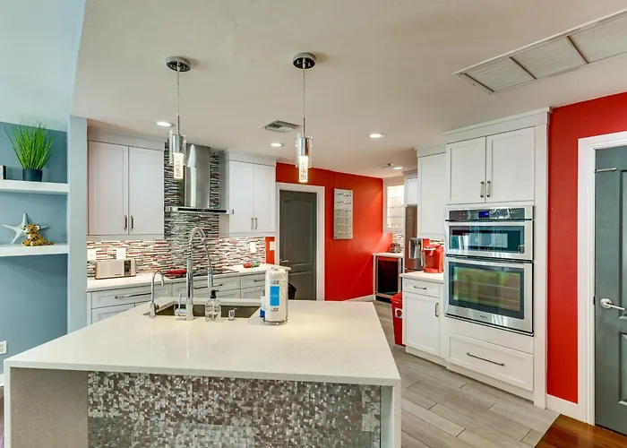Tropical Oasis In Lehigh Acres: Great For Groups!