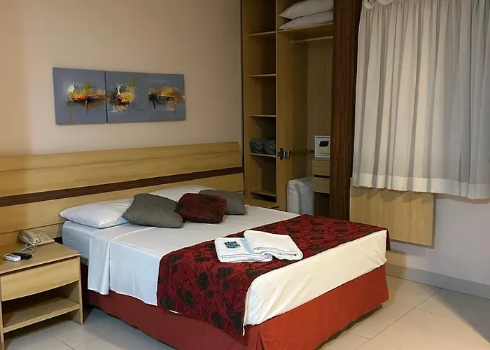 Flat Century Plaza 508, apartamento com vista para praia e canal de Camburi