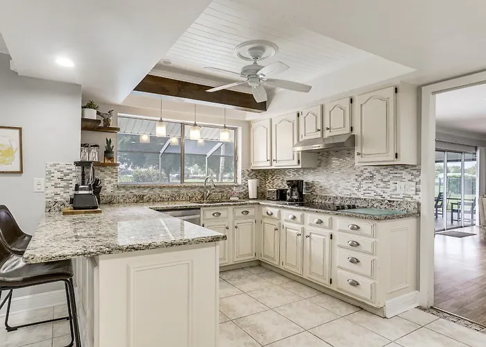 Golf Course Getaway! Port St Lucie Home W/ Lanai