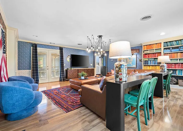 Cedar Hall - A Charming Vintage Estate