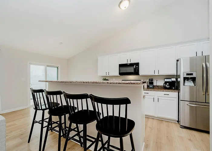 Elegant Comfort In Noblesvilles Timber Ridge!
