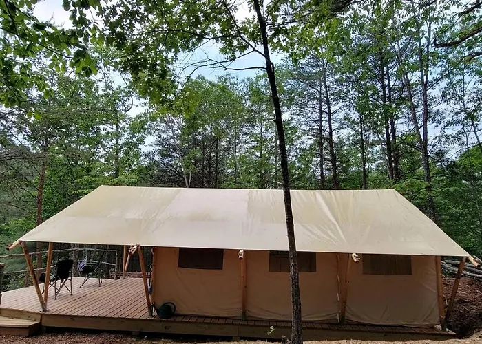 Remote Off-Grid Safari Tent With Private Mountaintop Ridge On 180 Acres Near Lenoir, Nc