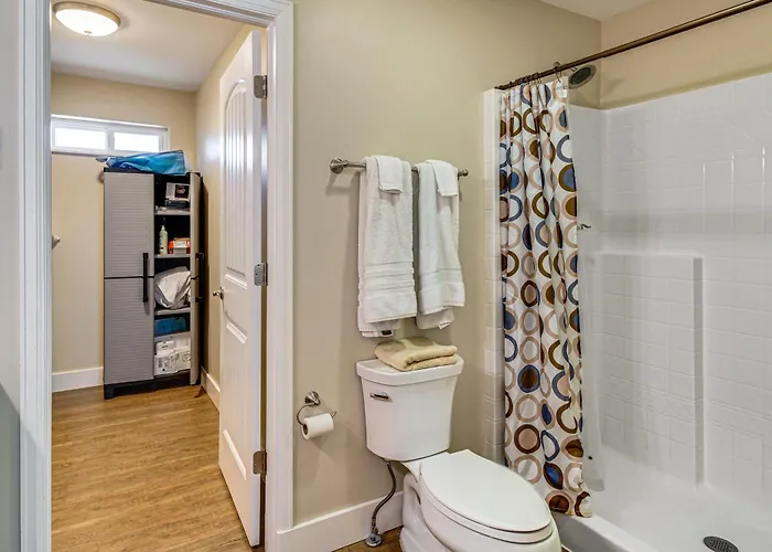 Shuttle To Crested Butte! 2-Unit Gunnison Retreat