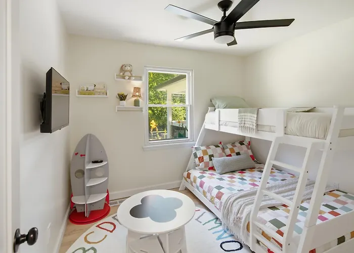 The Willow House Cozy Retreat Near Lake Lanier