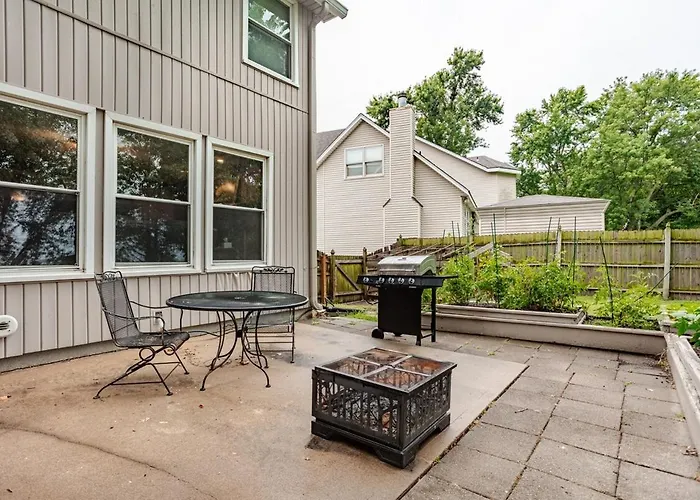 Kaw Drive Guest House