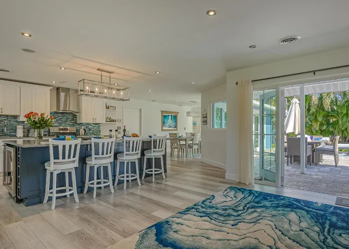 Waterfront Oasis - Private Heated Pool, Fire Pit & Gourmet Kitchen - Near Beach!