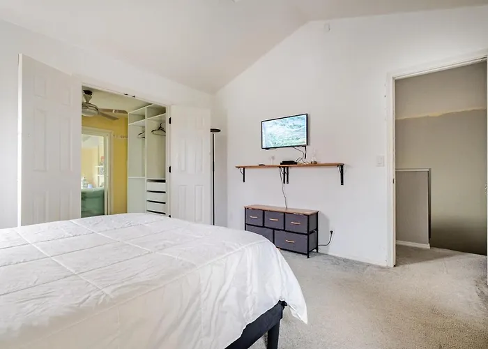 Two-Story Family Home In Yuba