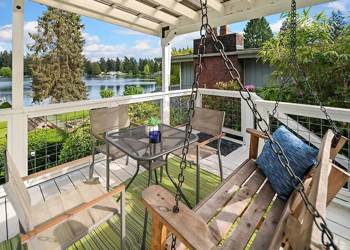 Lakefront Cottage With Ac