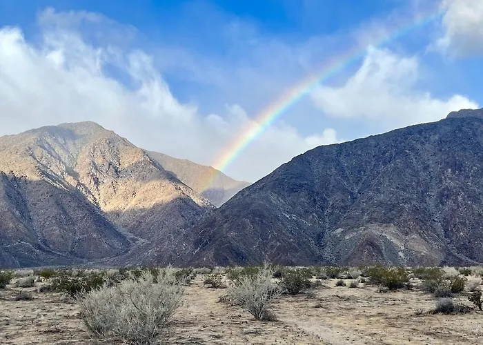 Mountain View Desert Retreat