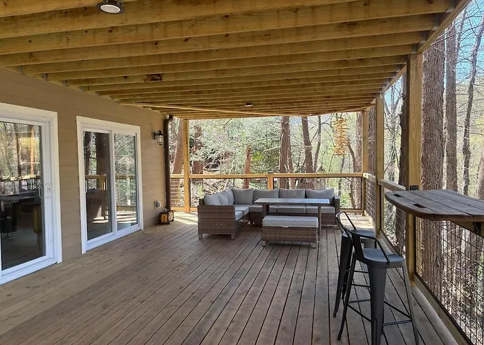 Treetops Cottage In Lake Lure