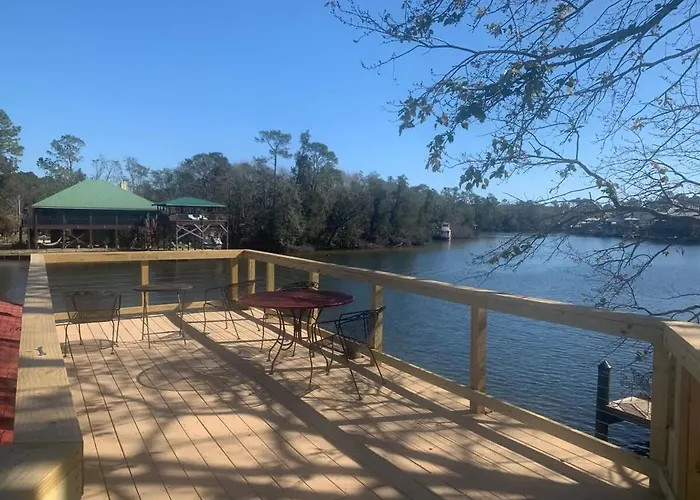 Got It Reel River House