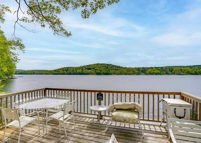 Waterfront Berkshires Studio W/ Dock On Goose Pond