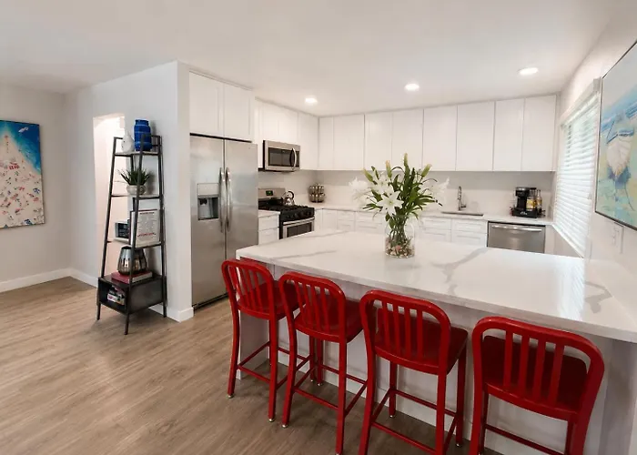 Modern 2 Bedroom Townhome In Palos Verdes