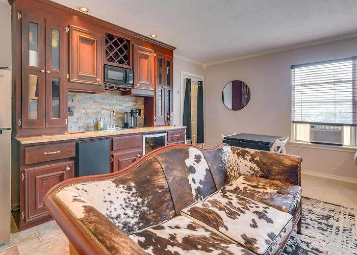 Shared Game Area! Tomball Apt 7 Mi To Downtown