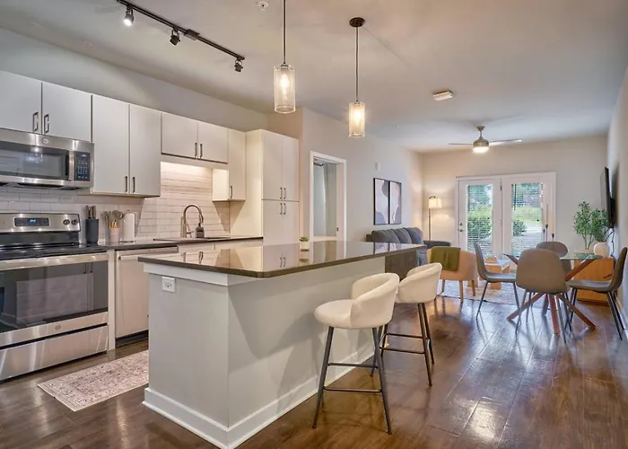 2Bd Haven Steps From Dt Clayton