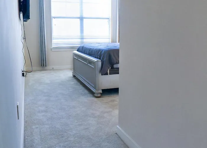 Cozy & Inviting 2Bd 2Bth Apt Home