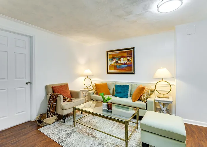 4 Mi To Lake Bernard Frank! Bright Unit W/ Patio