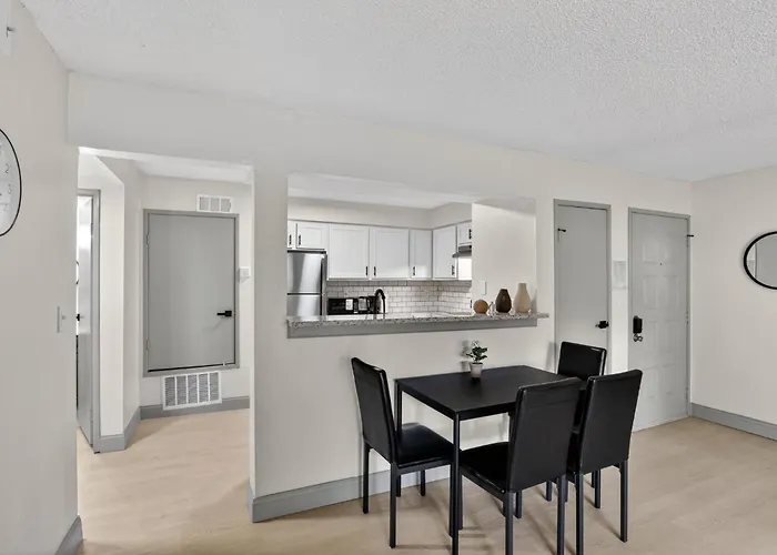 Comfortable 1-Bedroom With Cozy Living