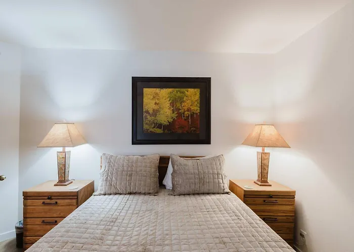 3Br Townhouse Near Sharc & Village - Dog Friendly