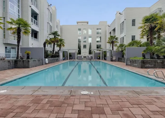Midterm Rental Luxury Walnut Creek Condo Bart Walk
