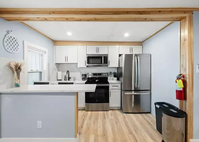 Newly Renovated Charming Beachfront Loft