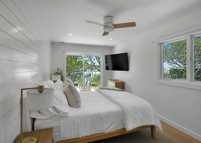 Dockside 2Br On The Marina - Free Parking Unit C