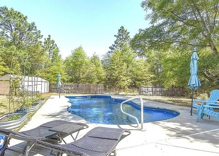7Br Escape With Pool & Games Defuniak Springs