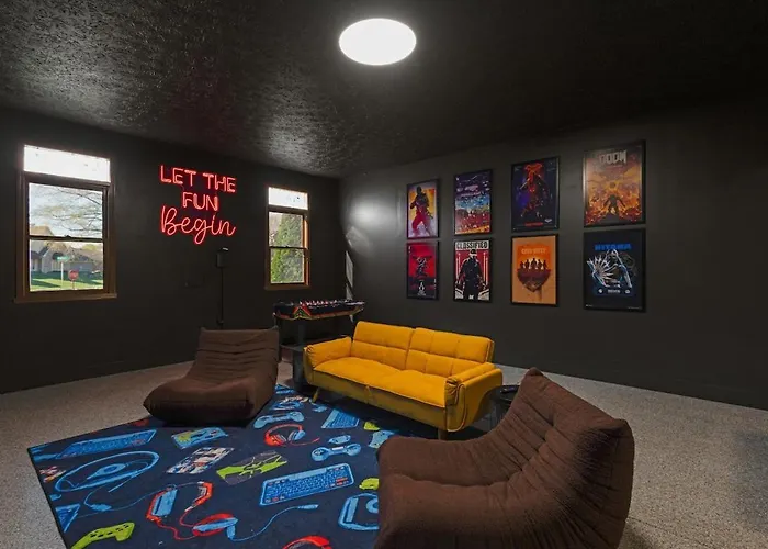 Luxury 5Br Sleeps 20 Pool, Sauna, Theater Pets