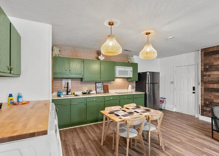 Casa Oasis Dual Living Plus Modern Suite