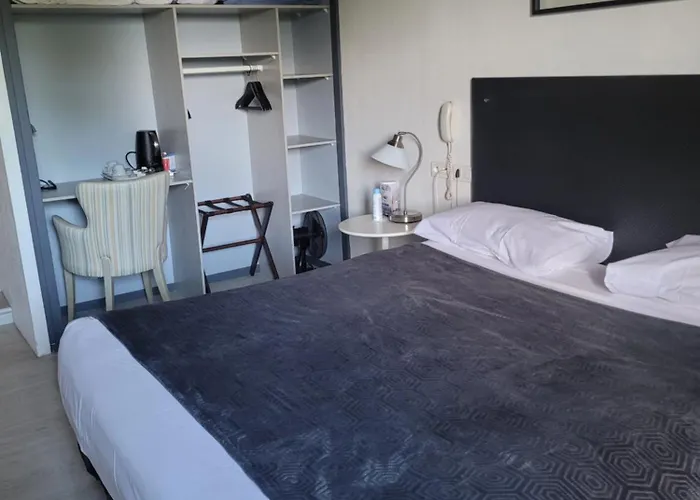 Bomotel