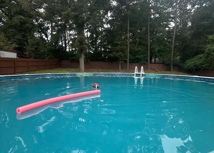 The Soak Haus With Pool And Hot Tub