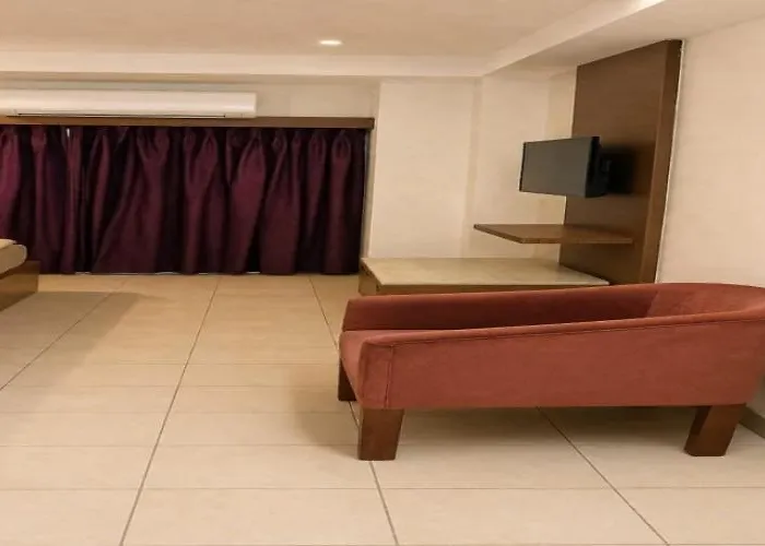 Hotel Leela Imperial