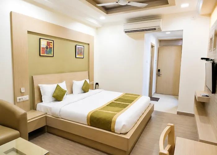 Premium Family Stay Hotel U-K - Comfortable Rooms, Near Golden Beach Wi-Fi, Restaurant, Parking, With Lift Facility & Prime Location In Puri