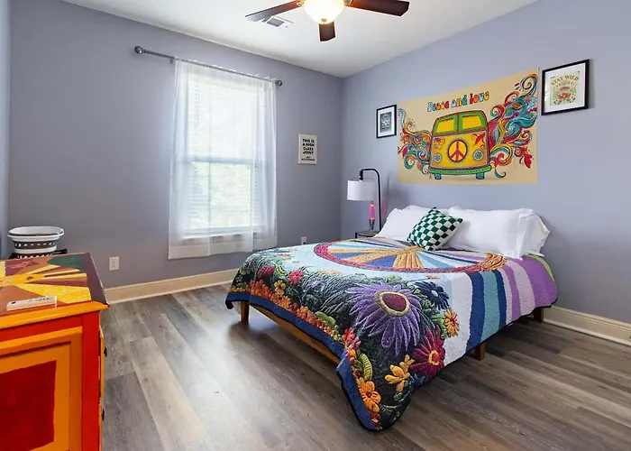 Bright Beachside Living Close To Pensacola Beach
