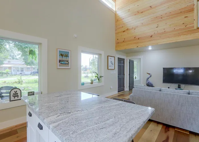 Blue Heron - New Modern Home In Carrabelle