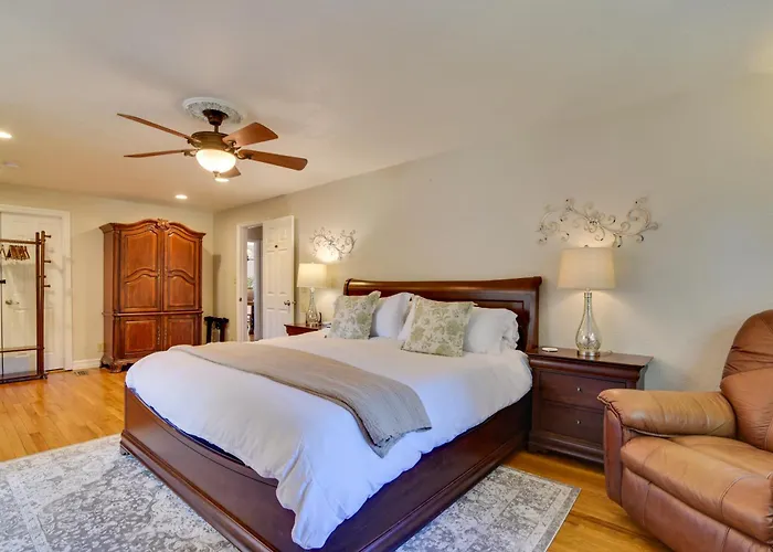 Luxe Home & Glamping W/ Pond In Oregon City!