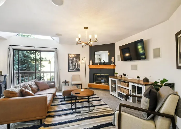 Code & Comfort | 2Br Dtc Retreat | Pool + Home Office | Greenwood Village