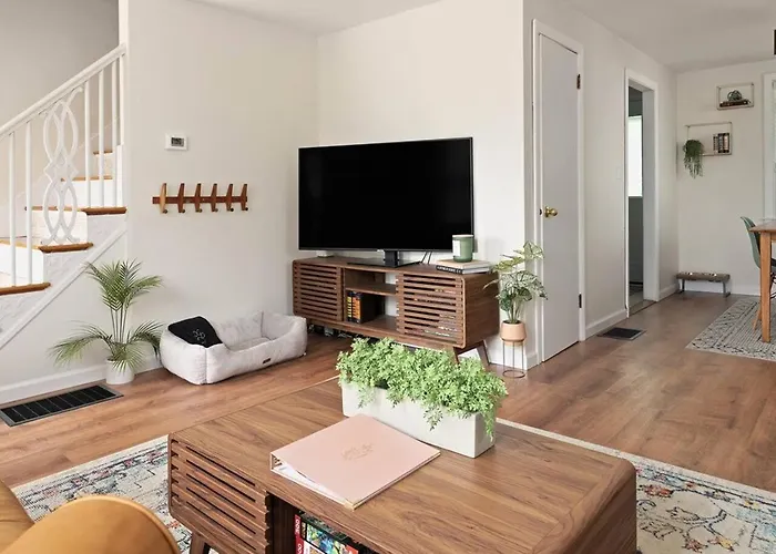 Cozy Stay 2Mi To Beach/Downtown