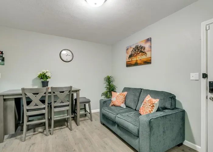 Rolling Hills Retreat, Cozy 2Br Near Lakes/Smokies