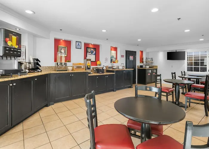 Ramada By Wyndham Ontario Airport & Convention Center