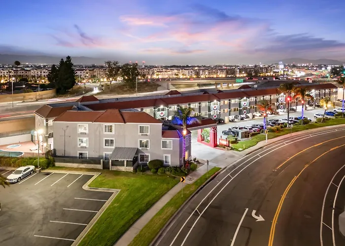 Ramada By Wyndham Ontario Airport & Convention Center