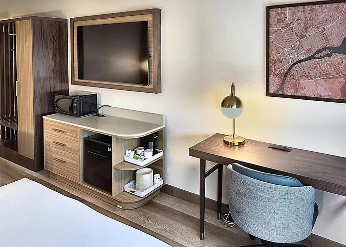Radisson Hotel Detroit Metro Airport