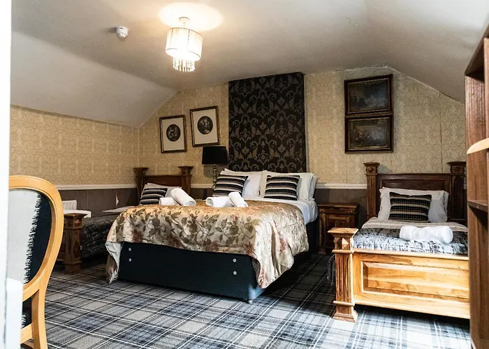 Schooner Hotel