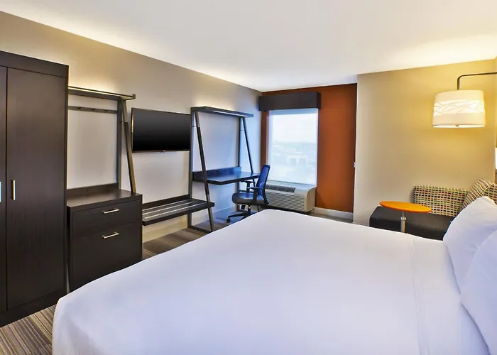 Holiday Inn Express & Suites Chicago-Midway Airport By Ihg